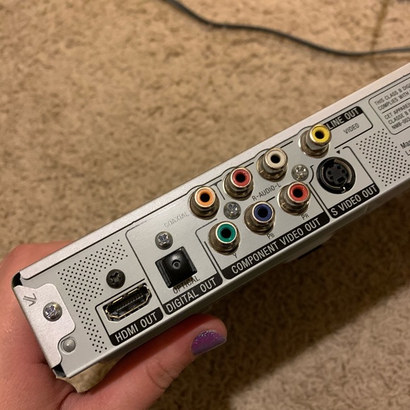 SONY DVD player with HDMI - Picture 11 of 16